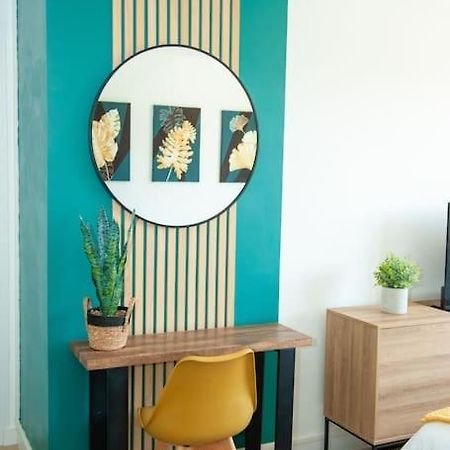 Appartement Proche Gare Routiere Фужер Экстерьер фото