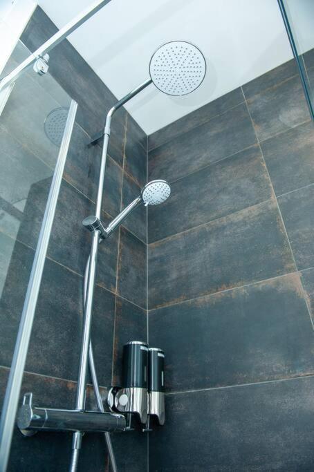Appartement Proche Gare Routiere Фужер Экстерьер фото