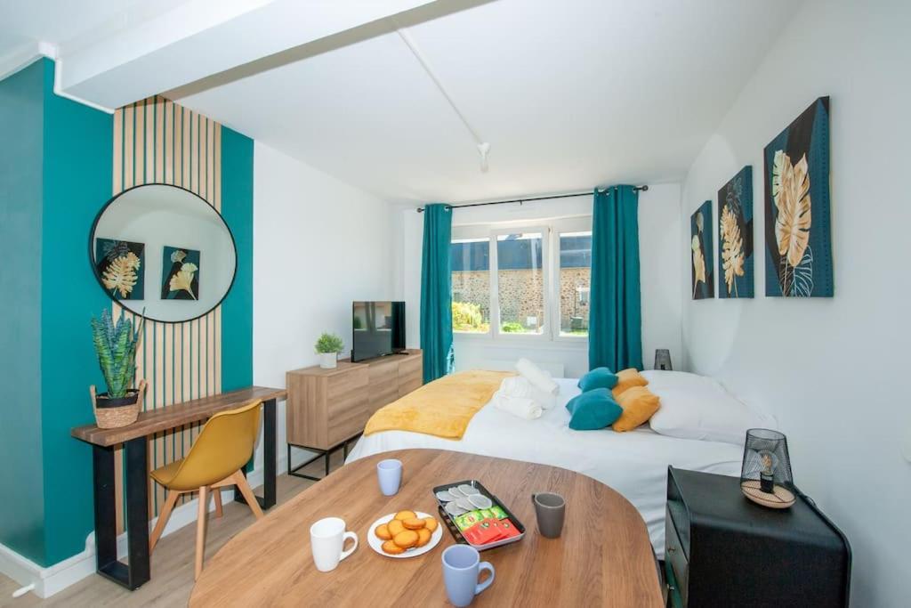 Appartement Proche Gare Routiere Фужер Экстерьер фото